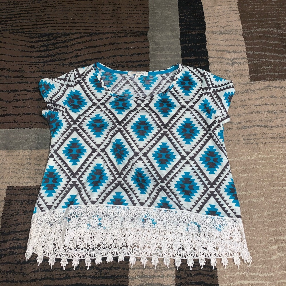 Small patterned T-shirt